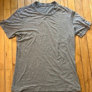 Lululemon Men's Medium Grey Crewneck Tshirt M